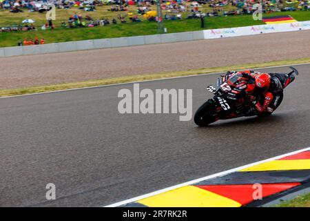 Sachsenring, Hohenstein-Ernstthal, Sachsen, Deutschland. 17. Juni 2023. 2023 German MotoGP, Qualifying Day; Nummer 12 Aprilia Racing Rider Maverick Vinales während der Qualifizierung für die German MotoGP Credit: Action Plus Sports/Alamy Live News Stockfoto