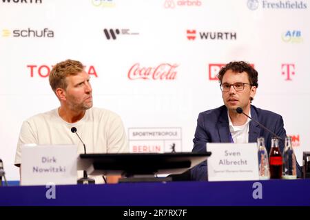 Dirk Nowitzki und Sven Albrecht bei der Pressekonferenz zu den Special Olympics World Games Berlin 2023 in der Messe Berlin. Berlin, 17.06.2023 Stockfoto