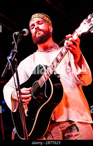 Mailand, Italien. 16. Juni 2023. Der italienische Sänger, Songwriter und Plattenproduzent VENERUS tritt live auf der Bühne des Circolo Magnolia auf, der die Show von D4VD eröffnete. Kredit: Rodolfo Sassano/Alamy Live News Stockfoto