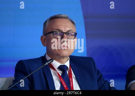 Nikolay Korchunow, Botschafter des Außenministeriums der Russischen Föderation, Vorsitzender der leitenden Arktis-Beamten, Arktis-Rat nimmt an einer Sitzung über den russischen arktischen Brennpunkt Teil. Die „Russische Arktis – Brennpunkt. Die Schutzgebiete der Sitzung des 21. Jahrhunderts fanden am 16. Juni in St. Petersburg (am St. Petersburg International Economic Forum) als Teil des Plans für die Veranstaltungen des russischen Vorsitzes des Arktischen Rates in den Jahren 2021-2023, der von der Roscongress Foundation organisiert wird. Stockfoto
