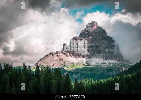 Blick auf die Westseite der Three Peaks, Italien Stockfoto