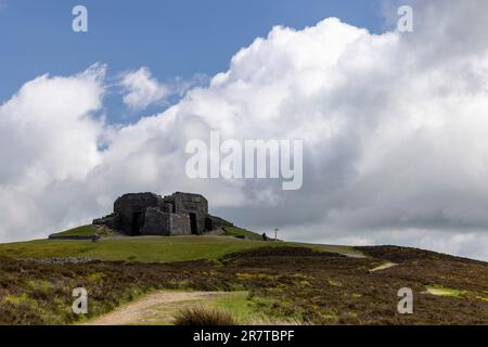 Jubilee Tower, Steinturm für König George III, Gipfel Moel Famau, Wales, Großbritannien Stockfoto