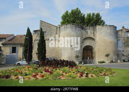 Historisches Stadttor Porte de la Condamine mit zwei Türmen, Stadtbefestigung, Tor, Tarascon, Bouches-du-Rhone, Provence, Frankreich Stockfoto