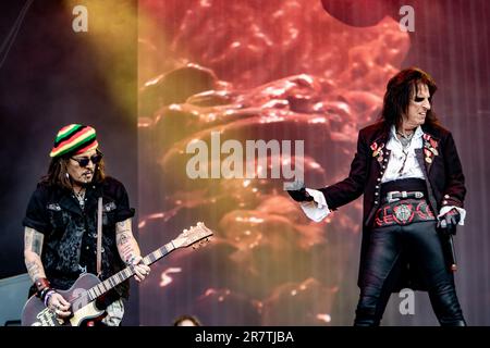 LANDGRAAF - die amerikanische Rockband Hollywood Vampires mit Sängerin Alice Cooper und Gitarrist und Schauspieler Johnny Depp tritt am zweiten Tag der 52. Ausgabe von Pinkpop auf. ANP PAUL VAN BERGEN niederlande raus - belgien raus Stockfoto