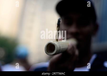 São Paulo SP Brasilien am 17 2023. Juni nehmen Demonstranten am Marihuana-marsch Teil, der diesen Samstag (17) in São Paulo stattfindet. Kredit: Cris Faga/Alamy Live News Stockfoto