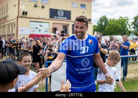 Petrvald, Tschechische Republik. 17. Juni 2023. Tschechischer ehemaliger Fußballspieler Mailand Baros während des Ausstellungsspiels der Persönlichkeiten Team Baros gegen Team Jankulovski in Petrvald, Region Karvina, 17. Juni 2023. Kredit: Vladimir Prycek/CTK Photo/Alamy Live News Stockfoto