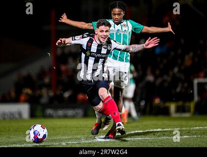 Gavan Holohan während des Sky Bet EFL League 2 Fußballspiels zwischen Grimsby Town FC und Newport County AFC, in Blundell Park, Cleethorpes, England, Stockfoto