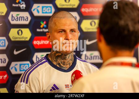 Oslo, Norwegen, 17. Juni 2023. Lyndon Dykes im TV-Interview nach dem Qualifikationsspiel der EM 2024 zwischen Norwegen und Schottland im Ullevål-Stadion in Oslo Credit: Frode Arnesen/Alamy Live News Stockfoto