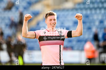 Vollzeit während der Sky Bet EFL League zwei Fußballspiele zwischen dem FC Colchester United und dem FC Grimsby Town im JobServe Community Stadium, England Stockfoto