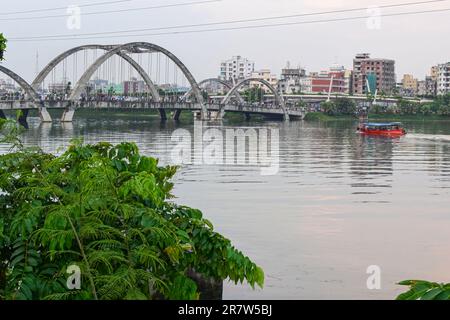 Hatirjheel ist ein Seeufer in Dhaka. Hatirjheel verbindet viele Gegenden der Stadt Dhaka. Hatirjheel ist das beste Wahrzeichen von Dhaka. Stockfoto