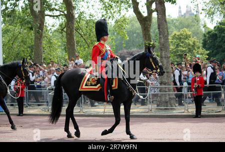King Charles, London, Großbritannien - Juni 17 2023; King Charles iii. Auf dem Pferd zurück in Trooping die Farbenparade in Uniform Stock Photo, Stock Photo, Stockfoto