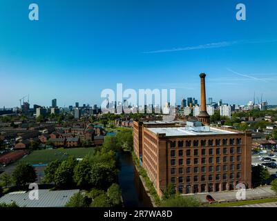 Ancoats Cotton Mills und Modern Manchester Stockfoto