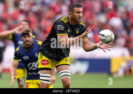 PARIS, FRANKREICH - JUNI 17: Aufwärmung von Remi Bourdeau von Stade Rochelais während des Finale Top 14 Rugby 2023 Match zwischen Stade Toulousain und Stade Rochelais am Stade de France am 17. Juni 2023 in Paris, Frankreich (Foto: Hans van der Valk/Orange Pictures) Stockfoto