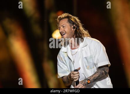 Tyler Hubbard tritt am 1. Tag des CMA Fests im Nissan Stadium am Donnerstag, den 8. Juni 2023 in Nashville, Tennessee auf. Foto: Amiee Stubbs/ImageSPA Stockfoto