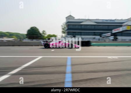 Elkhart Lake, WI, USA. 17. Juni 2023. DER INDYCAR-Fahrer KYLE KIRKWOOD (27) aus Jupiter, Florida, kommt während einer Übung für den Sonsio Grand Prix in Road America in Elkhart Lake WI von der Boxenstraße. (Kreditbild: © Walter G. Arce Sr./ZUMA Press Wire) NUR REDAKTIONELLE VERWENDUNG! Nicht für den kommerziellen GEBRAUCH! Stockfoto