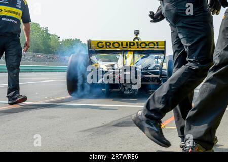 Elkhart Lake, WI, USA. 17. Juni 2023. DER INDYCAR-Fahrer COLTON HERTA (26) aus Valencia, Kalifornien, fährt während einer Übung für den Sonsio Grand Prix auf der Road America in Elkhart Lake WI von der Boxenstraße. (Kreditbild: © Walter G. Arce Sr./ZUMA Press Wire) NUR REDAKTIONELLE VERWENDUNG! Nicht für den kommerziellen GEBRAUCH! Stockfoto