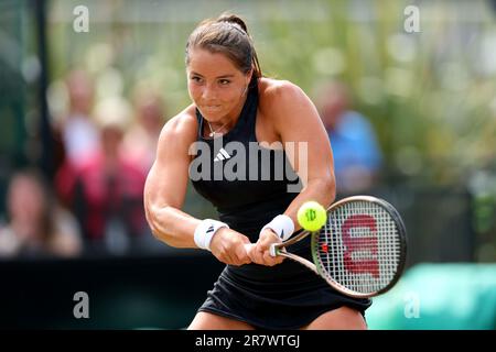 17. Juni 2023; Nottingham Tennis Centre, Nottingham, England: Rothesay Nottingham Open, Tag 6; Jodie Burrage in Aktion gegen Alize Cornet Stockfoto