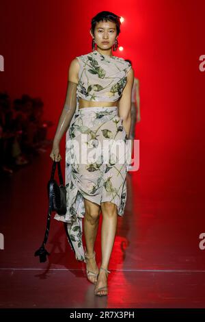 Mailand, Italien. 17. Juni 2023. JORDANLUCA Spring Summer 2024 Runway während der Mailänder Fashion Week am 2023. Juni in Mailand; Italien 17/06/2023 Guthaben: dpa/Alamy Live News Stockfoto