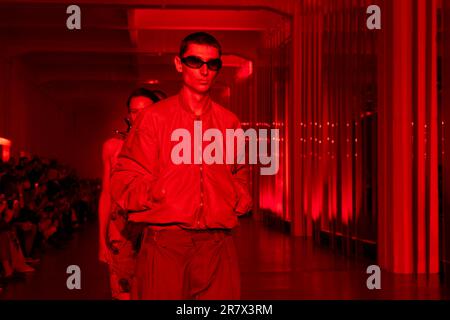 Mailand, Italien. 17. Juni 2023. JORDANLUCA Spring Summer 2024 Runway während der Mailänder Fashion Week am 2023. Juni in Mailand; Italien 17/06/2023 Guthaben: dpa/Alamy Live News Stockfoto