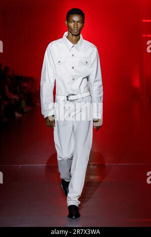 Mailand, Italien. 17. Juni 2023. JORDANLUCA Spring Summer 2024 Runway während der Mailänder Fashion Week am 2023. Juni in Mailand; Italien 17/06/2023 Guthaben: dpa/Alamy Live News Stockfoto