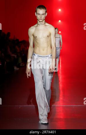 Mailand, Italien. 17. Juni 2023. JORDANLUCA Spring Summer 2024 Runway während der Mailänder Fashion Week am 2023. Juni in Mailand; Italien 17/06/2023 Guthaben: dpa/Alamy Live News Stockfoto