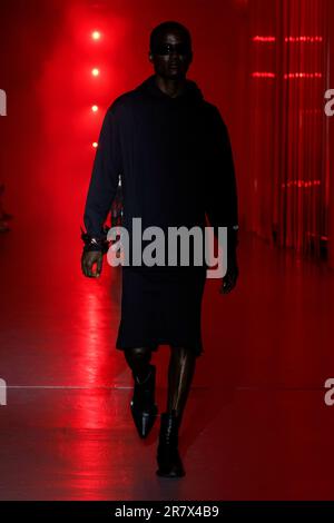 Mailand, Italien. 17. Juni 2023. JORDANLUCA Spring Summer 2024 Runway während der Mailänder Fashion Week am 2023. Juni in Mailand; Italien 17/06/2023 Guthaben: dpa/Alamy Live News Stockfoto