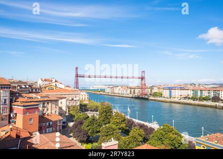 Die Vizcaya-Brücke ist eine Transportbrücke, die die Städte Portugalete und Las Arenas in der Nähe von Bilbao, dem Baskenland, Spanien, verbindet. Es ist der Stockfoto