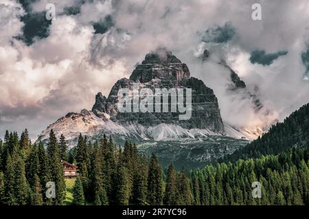 Blick auf die Westseite der Three Peaks, Italien Stockfoto