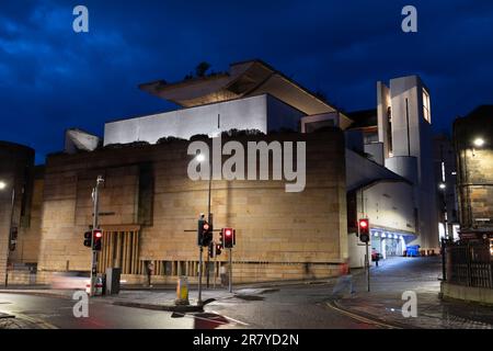 Das National Museum of Scotland at Night in Edinburgh, Schottland, Großbritannien. Stockfoto