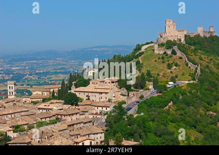 Assisi, Rocca maggiore, Schloss Assisi, UNESCO-Weltkulturerbe, Provinz Perugia, Umbrien, Italien Stockfoto