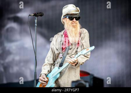 Solvesborg, Schweden. 10., Juni 2023. Billy Gibbons und die BFG führen während des schwedischen Musikfestivals Sweden Rock Festival 2023 in Solvesborg ein Live-Konzert auf. (Foto: Gonzales Photo - Terje Dokken). Stockfoto