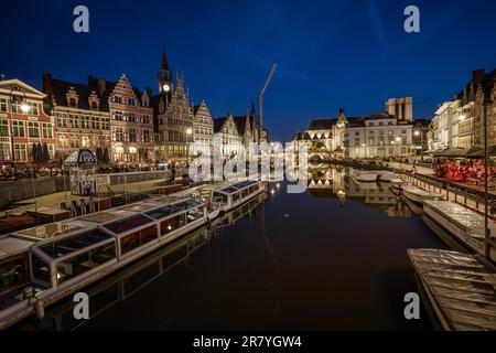 Graslei, St. Michaels Kirche, Gent Belgien, Gent Belgien, Korenlei Stockfoto