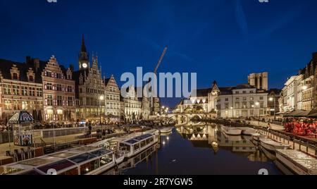 Graslei, St. Michaels Kirche, Gent Belgien, Gent Belgien, Korenlei Stockfoto