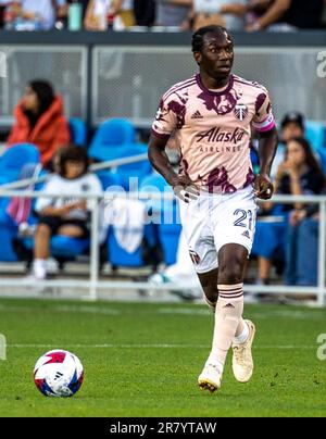 Juni 17 2023 San Jose, CA, USA Portland Mittelfeldspieler Diego CharÃ¡ (21) passt den Ball beim MLS-Spiel zwischen Portland Timbers und den Erdbeben von San Jose. Das Spiel endet mit einem Gleichstand von 0-0 im PayPal Park San Jose Calif Thurman James/CSM Stockfoto