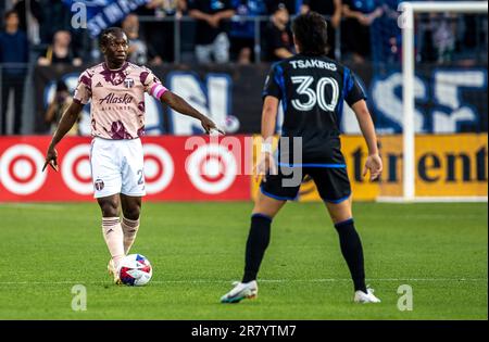 Juni 17 2023 San Jose, CA, USA Portland Mittelfeldspieler Diego CharÃ¡ (21) passt den Ball beim MLS-Spiel zwischen Portland Timbers und den Erdbeben von San Jose. Das Spiel endet mit einem Gleichstand von 0-0 im PayPal Park San Jose Calif Thurman James/CSM Stockfoto