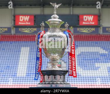 Der Betfred Challenge Cup vor dem Viertelfinalspiel des Betfred Challenge Cup Wigan Warriors vs Warrington Wolves im DW Stadium, Wigan, Großbritannien, 18. Juni 2023 (Foto: Gareth Evans/News Images) Stockfoto