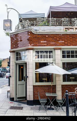 Das Marksman Public House in London, England. Stockfoto