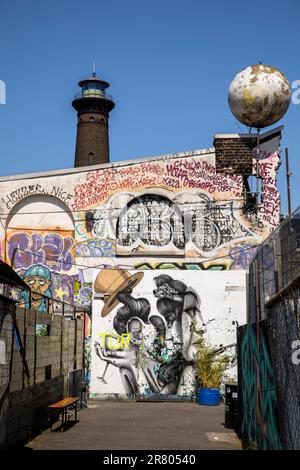 Leuchtturm der ehemaligen Helios AG im Bezirk Ehrenfeld, Köln. Leuchtturm der ehemaligen Helios AG im Stadtteil Ehrenfeld, Köln, Deu Stockfoto