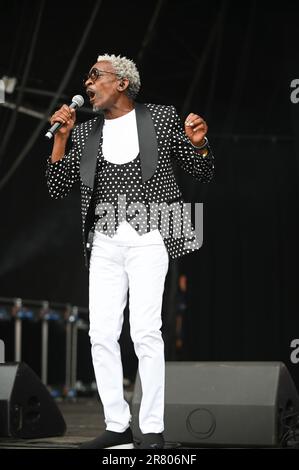 17. Juni 2023, Leeds, South Yorkshire, U.K: Junior Performing at lets Rock Leeds 80s Festival , Leeds UK , 17.06.2023 (Kreditbild: © Robin Burns/ZUMA Press Wire) NUR REDAKTIONELLE VERWENDUNG! Nicht für den kommerziellen GEBRAUCH! Stockfoto