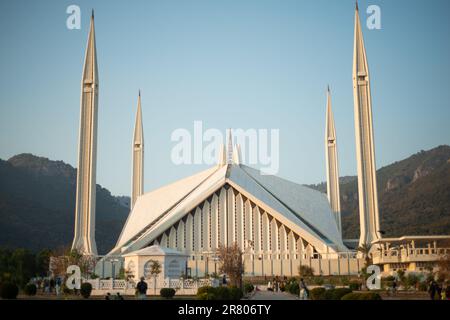Die Shah Faisal Moschee ist eine der größten Moscheen der Welt und befindet sich in Islamabad, Pakistan. Stockfoto