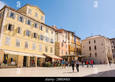 Split, Kroatien - Mai 12. 2023. Der historische Narodni Trg - Volksplatz - im Zentrum von Split, Kroatien Stockfoto