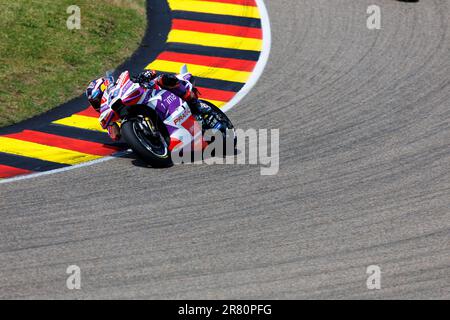 Sachsenring, Hohenstein-Ernstthal, Sachsen, Deutschland. 18. Juni 2023. 2023 Deutsche MotoGP, Renntag; Nummer 89 Prima Pramac Rennfahrer Jorge Martin während des Rennens Credit: Action Plus Sports/Alamy Live News Stockfoto