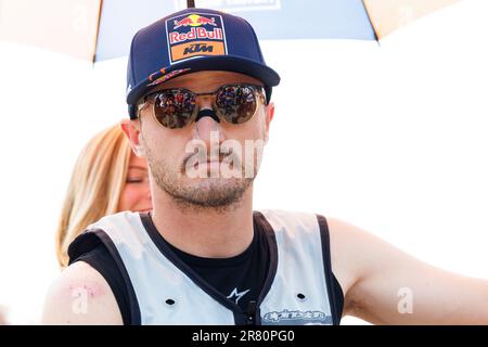 Sachsenring, Hohenstein-Ernstthal, Sachsen, Deutschland. 18. Juni 2023. 2023 Deutsche MotoGP, Wettkampftag; Nummer 43 Red Bull KTM Factory Racing Rider Jack Miller vor dem Rennen Credit: Action Plus Sports/Alamy Live News Stockfoto