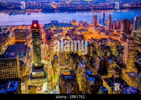 Midtown West und Hudson River vom Empire State Building, NYC, USA. Stockfoto