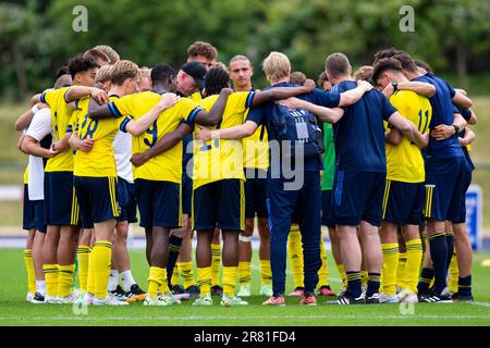 Cardiff, Großbritannien. 18. Juni 2023. Schweden trifft sich in Vollzeit. Wales gegen Schweden in einem U19 International Friendly im Leckwith Stadium am 18. Juni 2023. Kredit: Lewis Mitchell/Alamy Live News Stockfoto