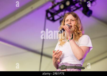 Manchester, USA. 17. Juni 2023. Paris Paloma während des Bonnaroo Music and Arts Festival am 17. Juni 2023 in Manchester, Tennessee (Foto: Daniel DeSlover/Sipa USA) Guthaben: SIPA USA/Alamy Live News Stockfoto