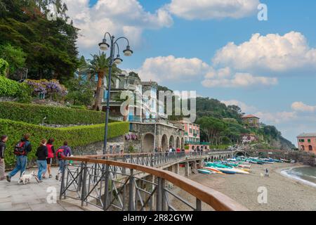 Levanto Italien - 24 2011. April; Promenade am Strand Levanto, Ligurien, Italien Stockfoto