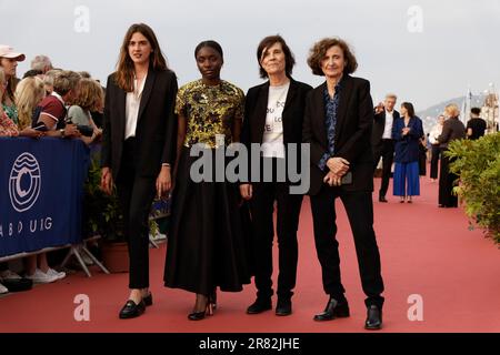 Cabourg, Frankreich. 17. Juni 2023. Lomane De Dietrich, Suzy Bemba, Catherine Corsini und Elisabeth Perez nehmen an der Abschlusszeremonie in Cabourg Teil Stockfoto