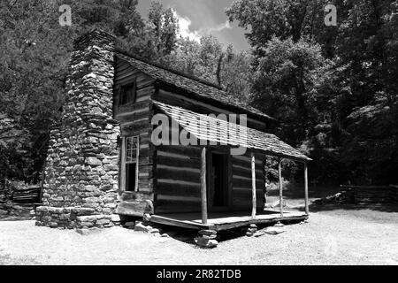 Die John Oliver Hütte in Cades Cove. Stockfoto