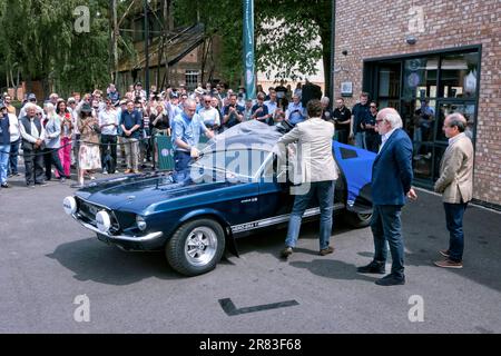 Enthüllung des 1967 Hero-ERA One Ford 1967 Ford Mustang Coupés beim Flywheel Event im Bicester Heritage 2023 Stockfoto